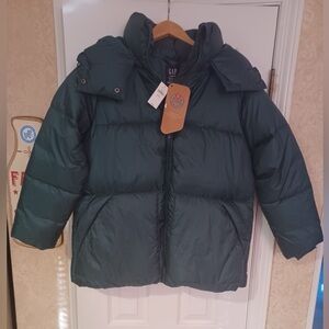 Brand New GAP Women’s Green Puffer Coat